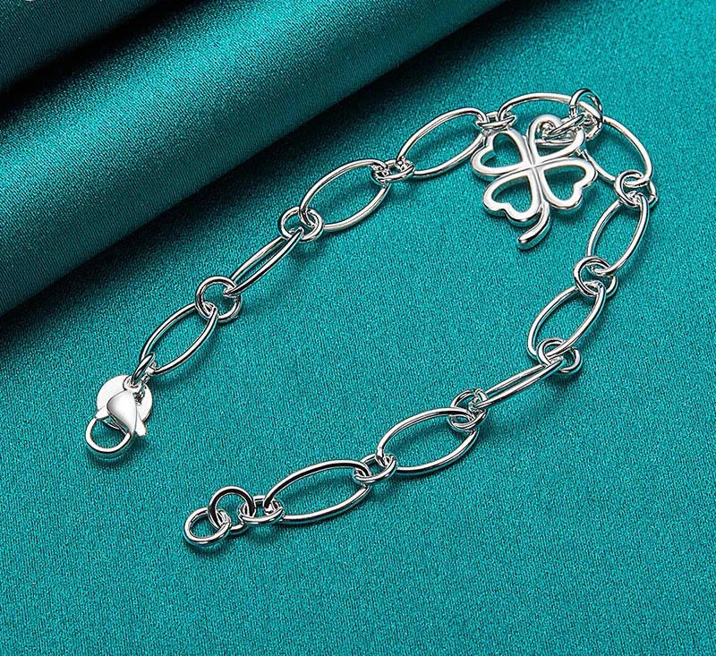 Pulseira - Pingente Floral Trevo